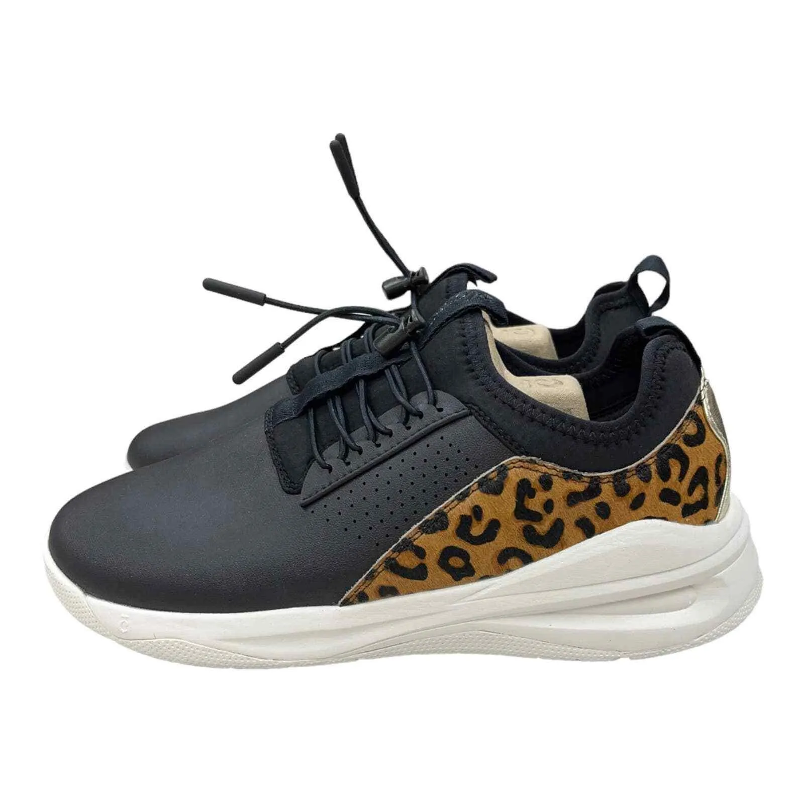 Clove Classic Shoes Sneakers Healthcare Nursing Black Leopard Size 6 New
